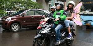 Menembus Macet, Bidadari Bersayap Naik GoJek?
