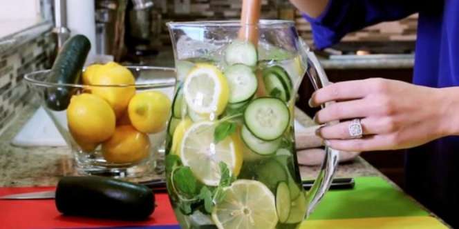 Tak Cuma Enak, Jus Timun Bantu Turunkan Berat Badan