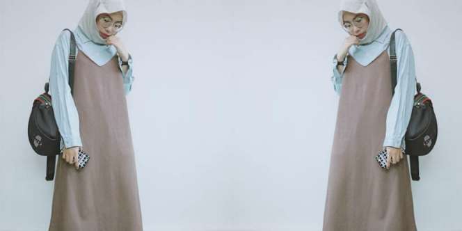 Lady Yulia: Padukan Denim dengan 'Slip Dress' yang Sedang Tren