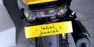 Pelat Nomor Motor Ini Bikin Geger, Merinding Lihatnya