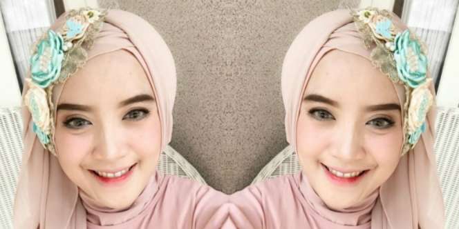 Tiru Gaya Hijab ke Pesta dengan Headpiece