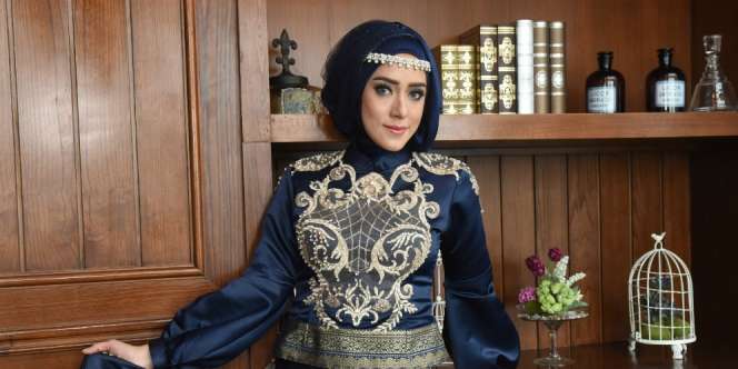 Tangis Fairuz A Rafiq `Didatangi` Almarhum Ayah