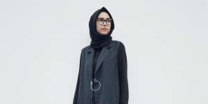 Rani Hatta Bawa 'Zebra Cross' ke Ajang Amazon Fashion Week