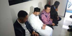 Digugat Cerai, Ustaz Al Habsyi Ingin Pertahankan Rumah Tangga
