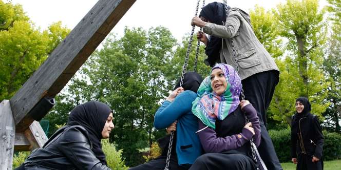 Tips Berhijab Agar Tak Kepanasan