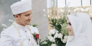 Kisah Selmadena, Lepaskan Pacar Demi Pria yang Melamar Duluan