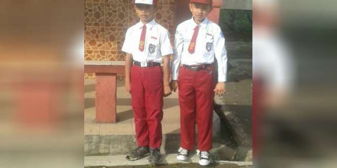 Viral! Foto Murid Pemimpin Upacara Bersepatu 'Menganga'