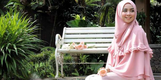 Miss Marina: Lipatan Kain Bikin Tambah Feminin
