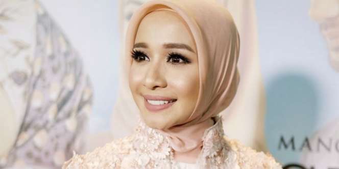 Cantiknya Laudya Cynthia Bella dalam Balutan Busana Pastel