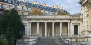 Paris Akan Bangun Museum Fashion Pertama