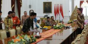 Resmikan Tugu 0 KM Islam Nusantara, Jokowi Menginap di Ponpes