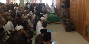 19 Gelombang Sholat Jenazah untuk KH Hasyim Muzadi