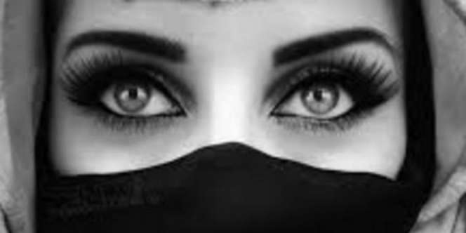 Agar Tak Dicap Wanita Penggoda, Jangan Lakukan 3 Hal Ini