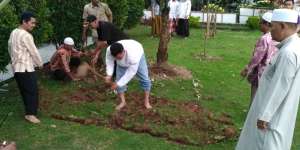 Keluarga Almarhum KH Hasyim Muzadi Siapkan Dua Liang Makam
