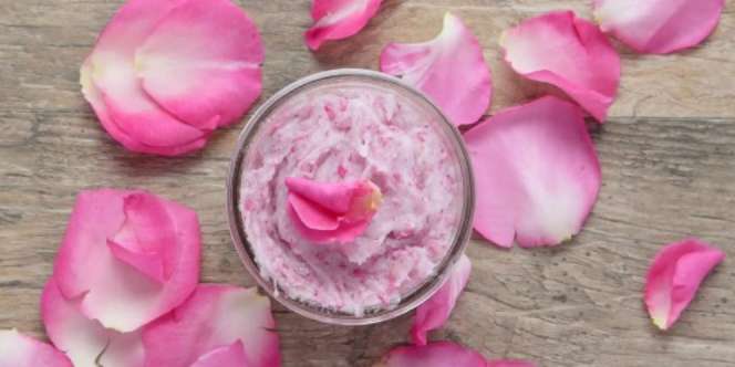 Yuk Buat Scrub Mawar untuk Kulit Bersih dan Halus