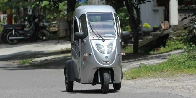 Nyamannya Naik Sepeda Listrik Roda Tiga Rasa Mobil