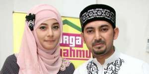 Ustaz Al Habsyi Menikahi Istri ke Dua di Mekah?