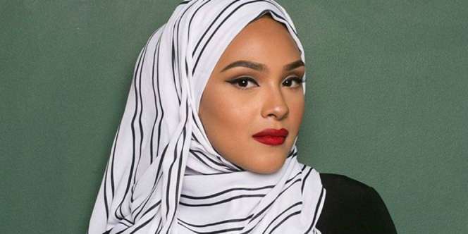 Palet Lipstik yang Sesuai untuk Warna Hijab
