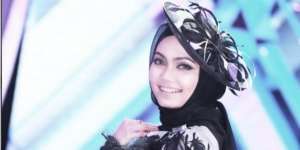Intip Tutorial Hijab Pita ala Rina Nose