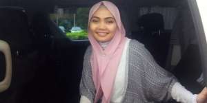 Cerita Menggetarkan Rina Nose Soal Keikhlasan Jupe