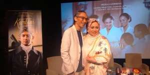 Tahajud dan Air Mata Melly Goeslaw untuk Film Kartini