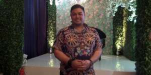 Rilis Label Hijab, Ivan Gunawan Jadi Desainer Busana Muslim