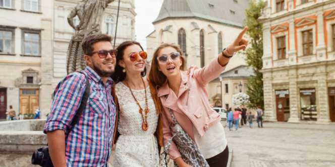 Kuliah di 6 Jurusan Ini Bisa Membawamu Traveling Gratis