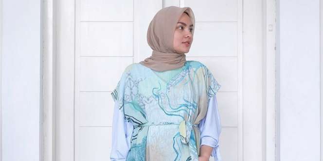 Ria Miranda Bocorkan Rancangan Koleksi Lebaran Mendatang