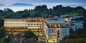 5 Hotel Indonesia dengan Suguhan Pemandangan Alam Mempesona