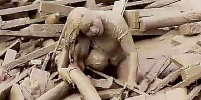 Keajaiban Si Gadis Selamat dari Banjir Bandang, Masya Allah