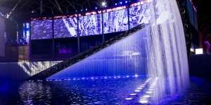 Keren! Jutaan Piksel Lampu Digital Terangi City Walk Dubai