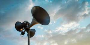 Geger Suara Adegan Film Dewasa di Pengeras Suara Kota