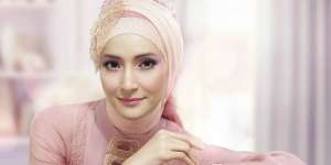 Begini Cara Mengaplikasikan Makeup Biar Tahan Lama