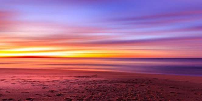 Cantiknya! Ini Dia 7 Pantai Paling 'Colorful' di Dunia