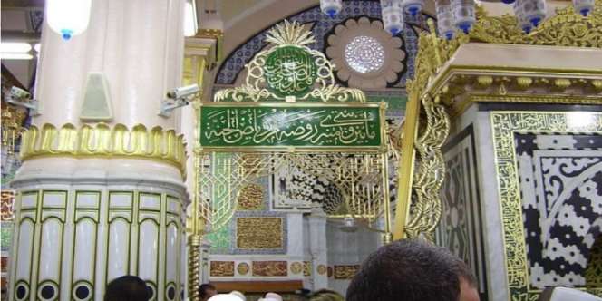 Sholat di Raudhah Masjid Nabawi Usai Subuh, Ini Kata Ulama