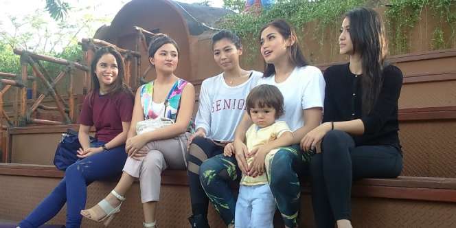 Bukan Geng Sosialita, Ini Aktivitas Girls Squad Jedar