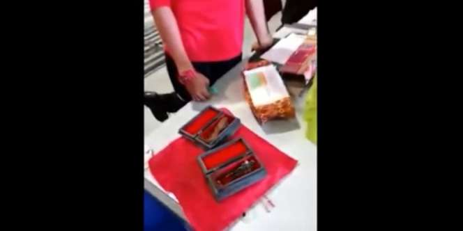 Paket Kiriman Kilat Itu Bergerak, Dibuka Isinya Menyeramkan