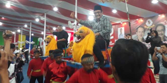Begini Rasa Ngeri Djarot ketika Diarak Sisingaan