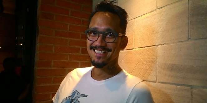 Gaya Kocak Tora Sudiro-Mieke Nonton Film Horor Bikin Ngakak