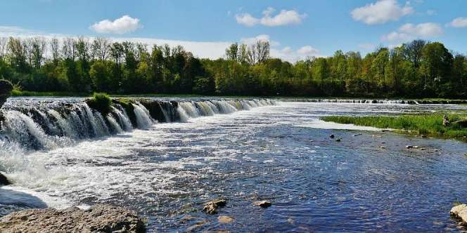 Ini Dia Venta Rapid, Air Terjun Terluas di Eropa
