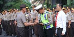 Polisi Pembebas Ibu&Bayi Korban Penyanderaan Dapat Penghargaan