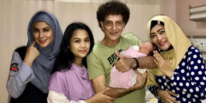 Selamat! Ahmad Albar Dikaruniai Bayi Cantik Saat Usia 70 Tahun
