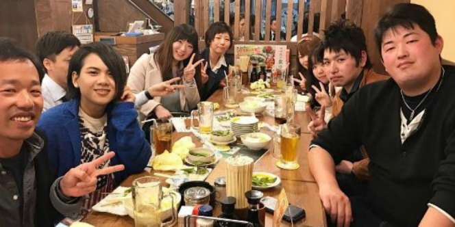 Digugat Cerai Aming, Evelyn Pergi ke Jepang