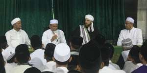 Kebaikan Akhlak Muslim Bimbing Warga Inggris Jadi Mualaf