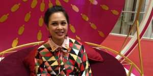Andien Tebar Kecerian Lewat Fashion