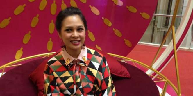 Andien Tebar Kecerian Lewat Fashion