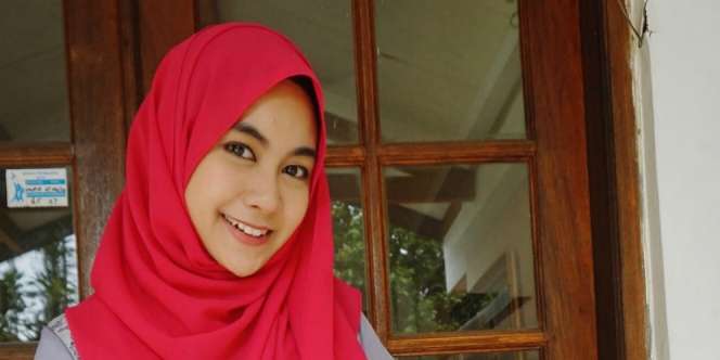 Penampilan Anisa Ex Cherrybelle Pakai Gaun Bikin Pangling