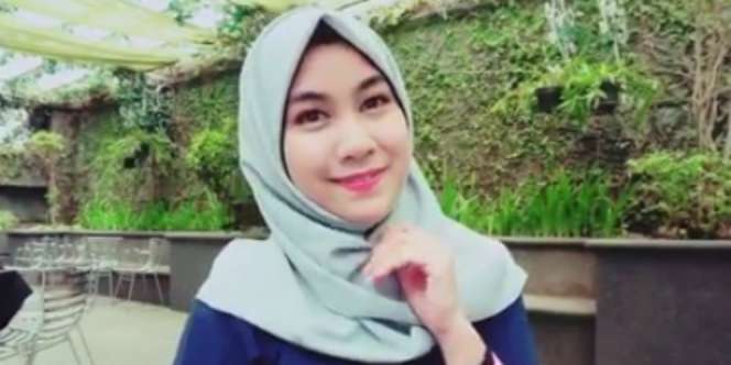 Pakai Jilbab 1 Menit Ala Anisa Ex Cherrybelle