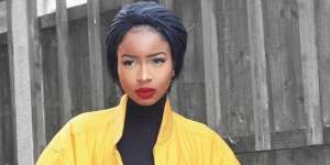 #HOTD: Tonjolkan Jaket Bomber Kuning di Tampilan Aisha Ibrahim