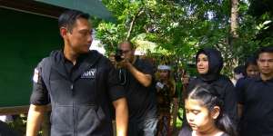 Penasaran Pilihan AHY Saat Nyoblos di Putaran Dua Pilkada DKI
